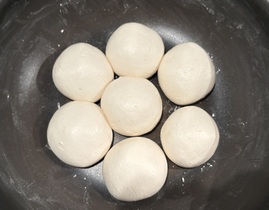 【閲覧注意】人生初の米粉パンを作り♪